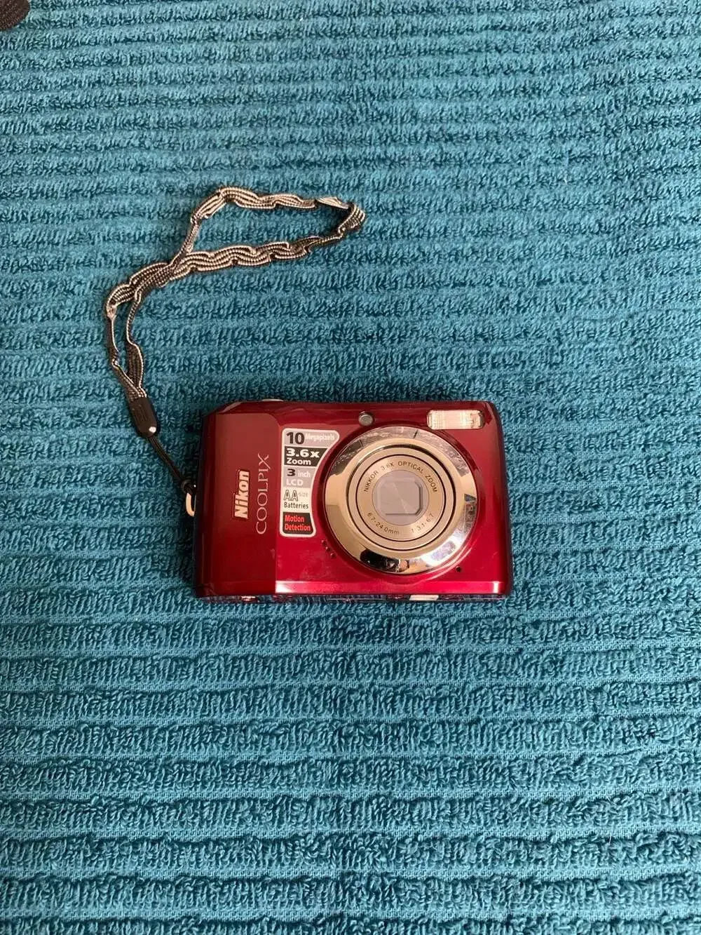 Nikon COOLPIX S3100 14.0MP & 3.1 Megapixels Digital Video Cameras